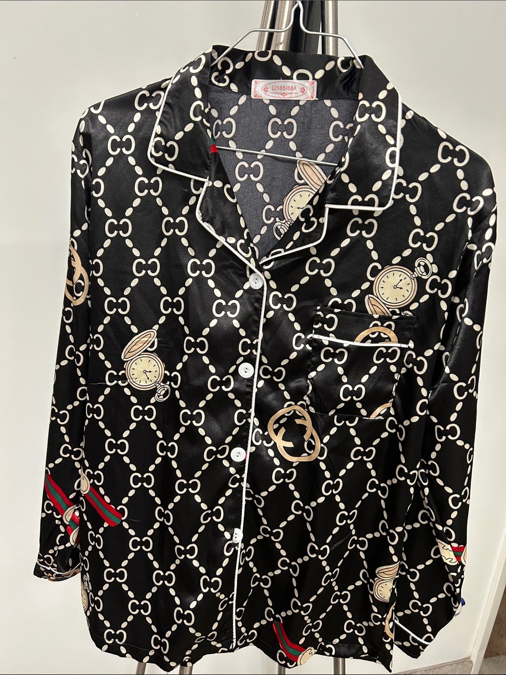 131. NWOT Fashion Pajama set silk like feel , ptp 20